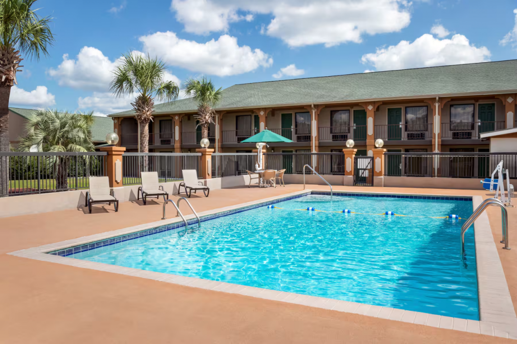 Days Inn by Wyndham Hardeeville/ I-95 State Line 10/10