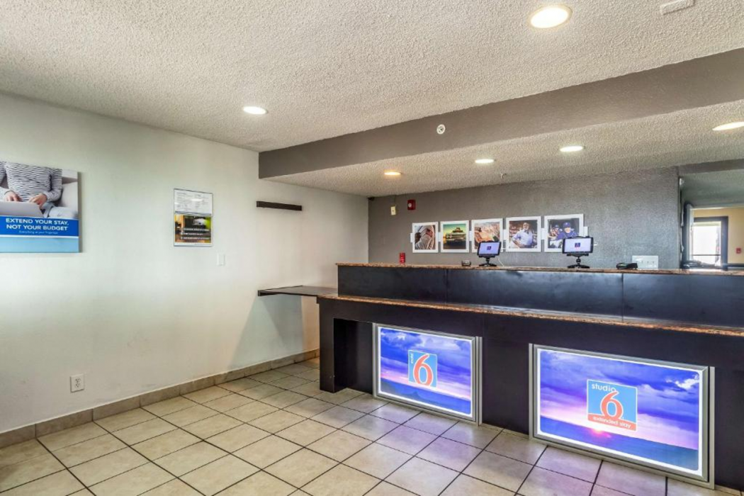 Lobby at Motel6 Corpus Christi, TX - North, CORPUS CHRISTI - TX