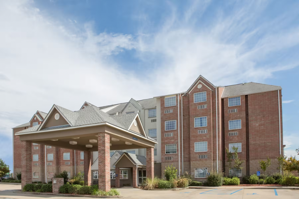Microtel Inn & Suites by Wyndham Hattiesburg 1/16