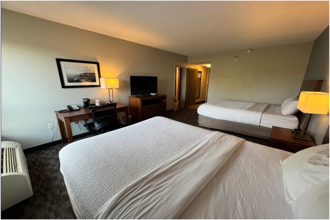 Quality Inn & Suites Sydney, NS 2/17