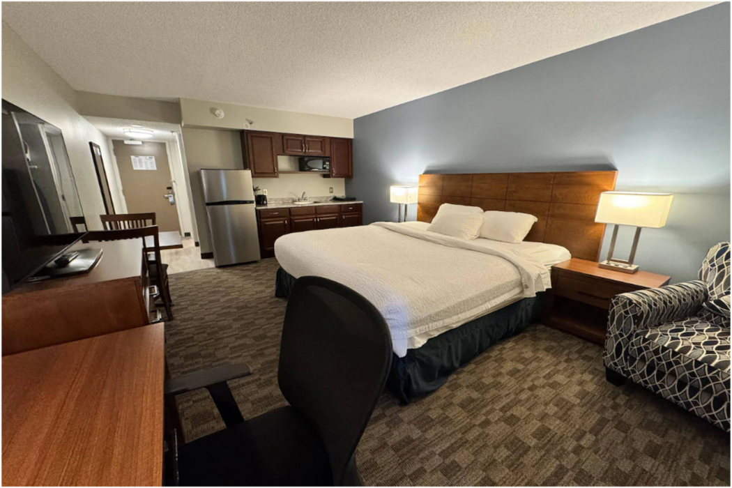 Quality Inn & Suites Sydney, NS 3/17