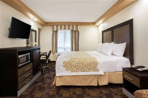 Econo Lodge Woodbridge 13/36