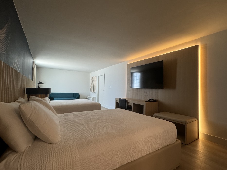 Room at The Harrison Downtown Hollywood, HOLLYWOOD - FL