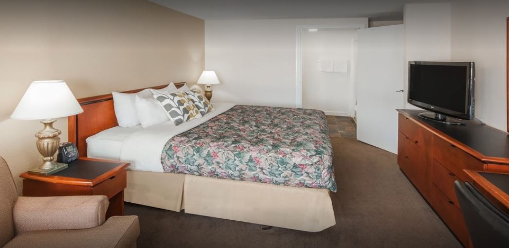 Drury Inn & Suites Lafayette IN 11/56