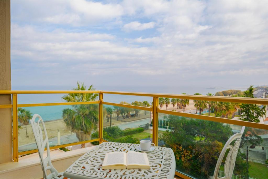 Eona Beach Resort 36/66