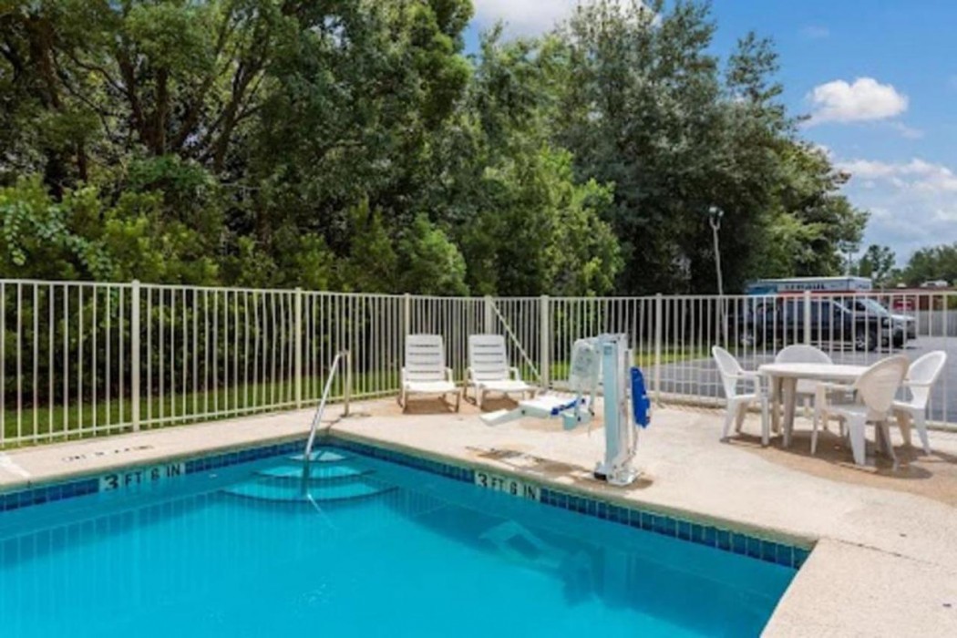 Motel6 Macclenny, FL 27/44