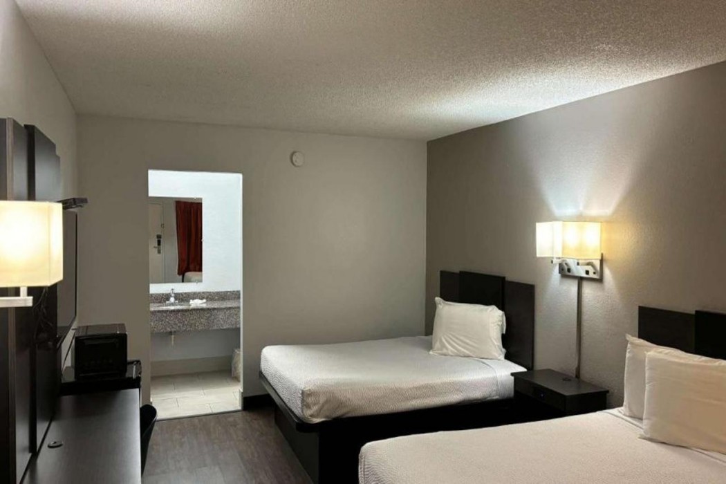 Motel6 Macclenny, FL 12/44