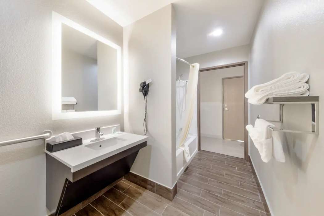 Quality Inn & Suites North Mesquite I-30 15/36