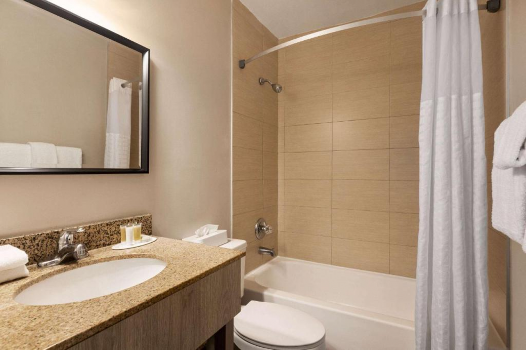 Days Inn By Wyndham Miami Airport North 13/32