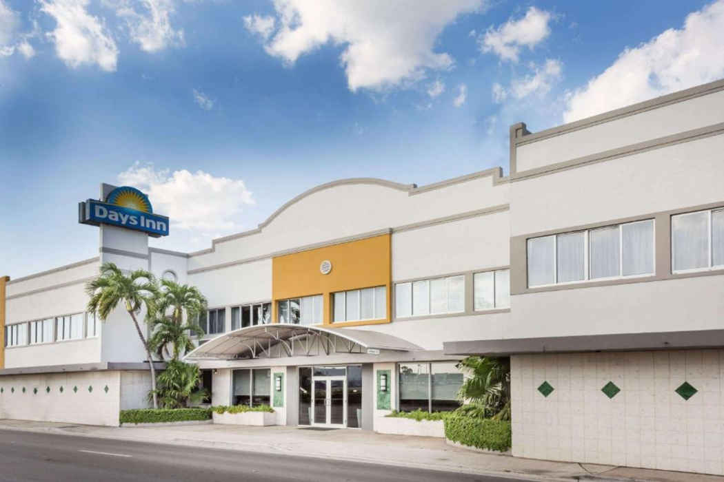 Days Inn By Wyndham Miami Airport North 1/32