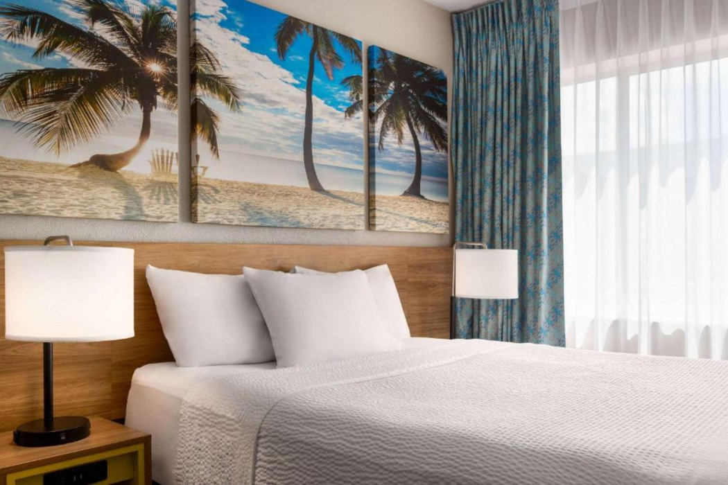 Days Inn By Wyndham Miami Airport North 7/32