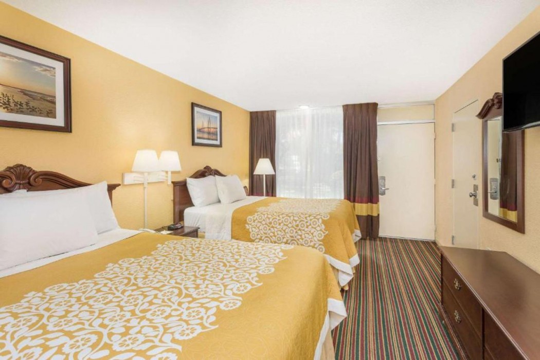 Days Inn by Wyndham Mt Pleasant-Charleston-Patriots Point 11/26