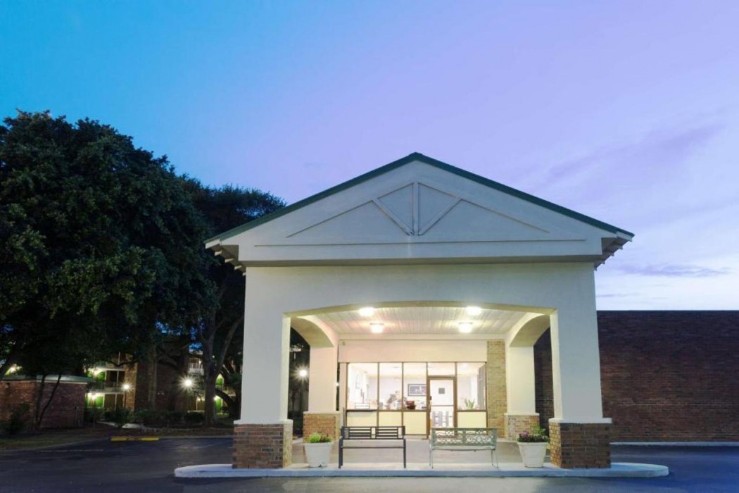 Days Inn by Wyndham Mt Pleasant-Charleston-Patriots Point 1/26