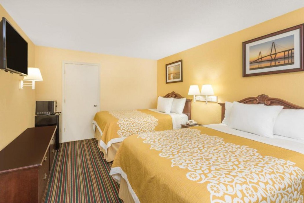Days Inn by Wyndham Mt Pleasant-Charleston-Patriots Point 7/26
