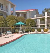 Howard Johnson Inn Peachtree/Norcross 12/21
