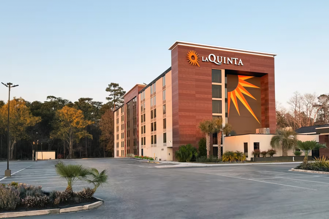 La Quinta Inn & Suites by Wyndham Myrtle Beach 1/26