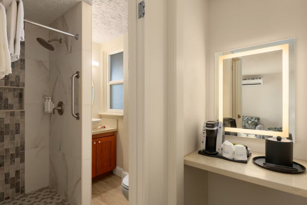 Days Inn by Wyndham Maui Oceanfront 27/54