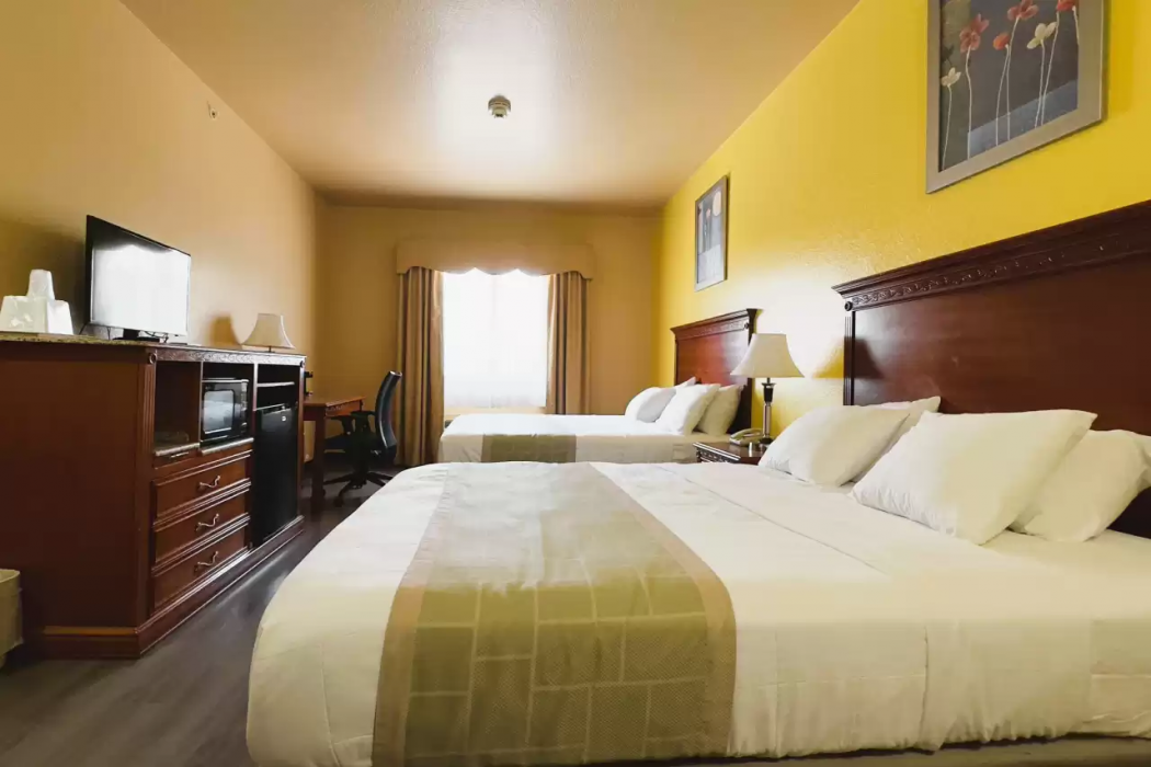 Quality Inn & Suites McAlester on Hwy 69 10/26