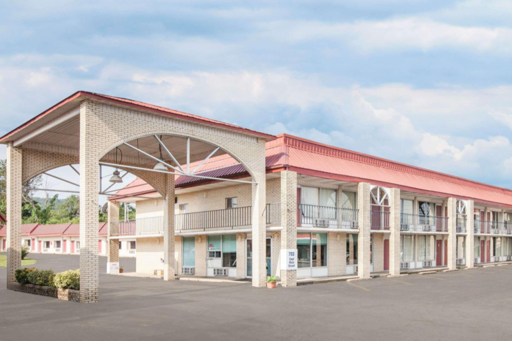 Ozark Junction Inn 1/17