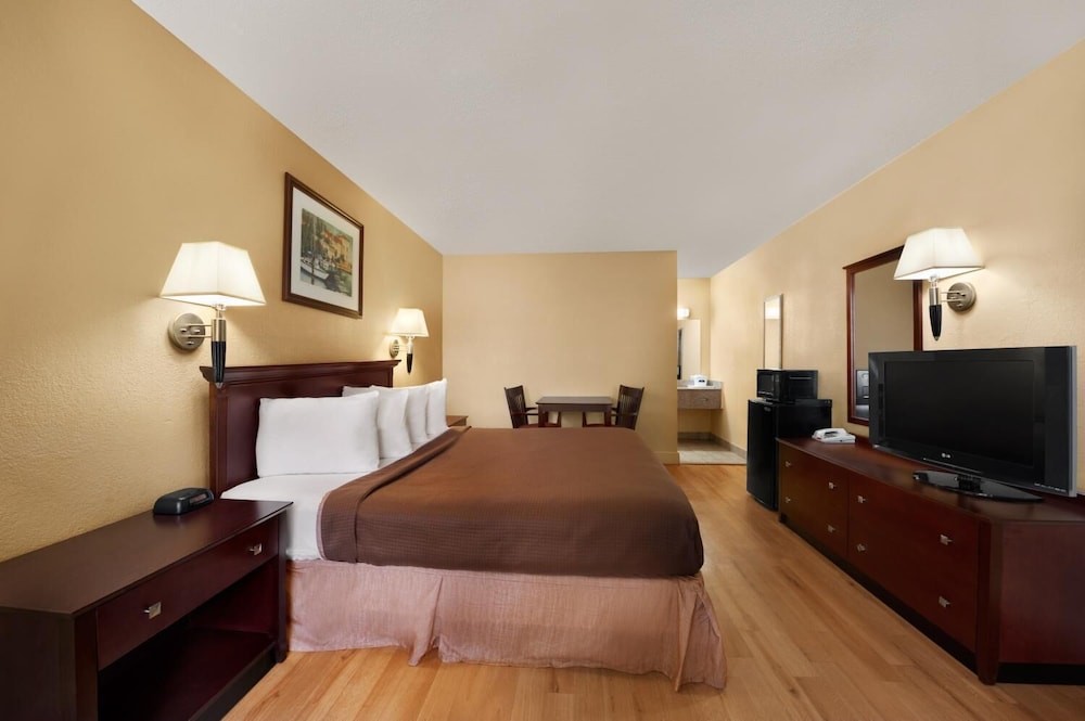 Americas Best Value Inn Orlando 50/93