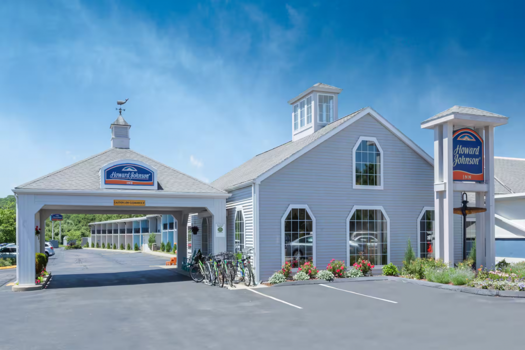 Howard Johnson By Wyndham Mystic 2/19
