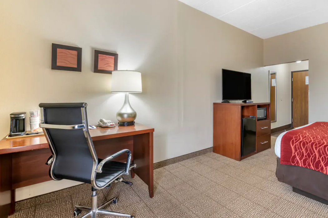 Comfort Inn & Suites Lexington - Hamburg I-75 13/32