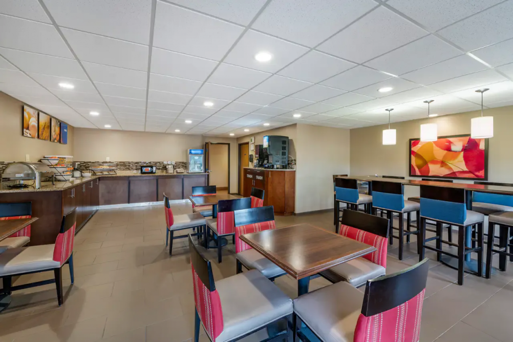 Comfort Inn & Suites Lexington - Hamburg I-75 25/32