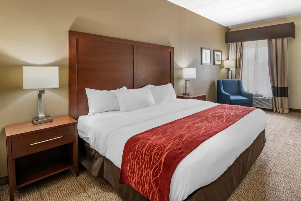 Comfort Inn & Suites Lexington - Hamburg I-75 10/32
