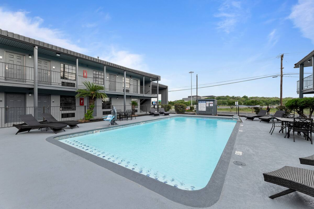 Days Inn by Wyndham San Antonio Near Lackland AFB 13/28