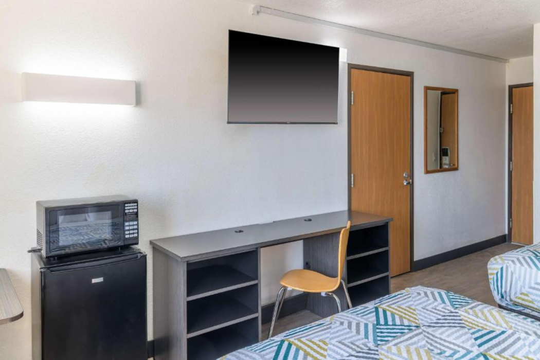 Motel6 Sedalia, MO 10/43