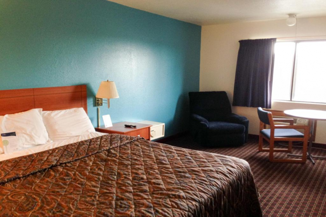 Motel6 Sedalia, MO 12/43