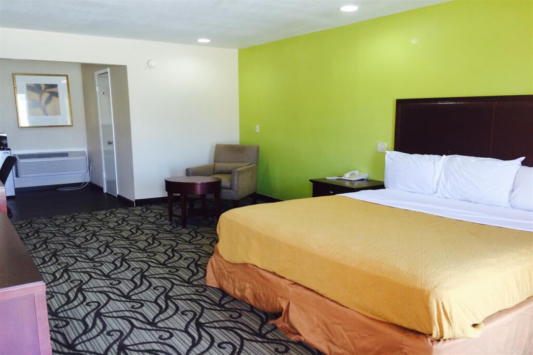 Quality Inn Texarkana Arkansas 6/35
