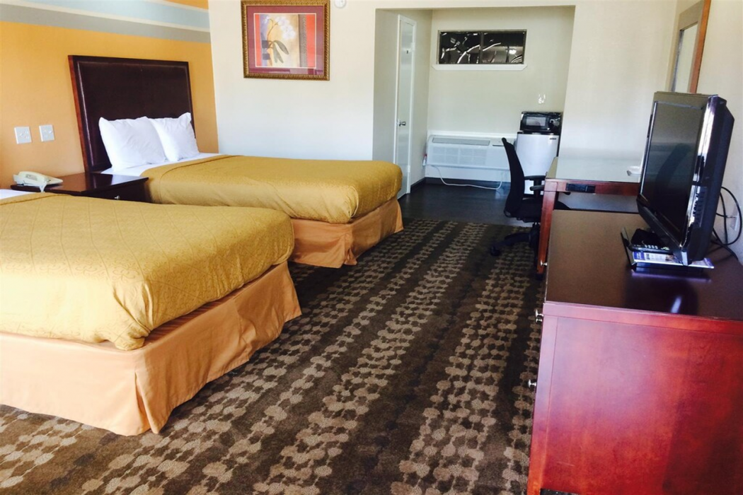 Quality Inn Texarkana Arkansas 7/35