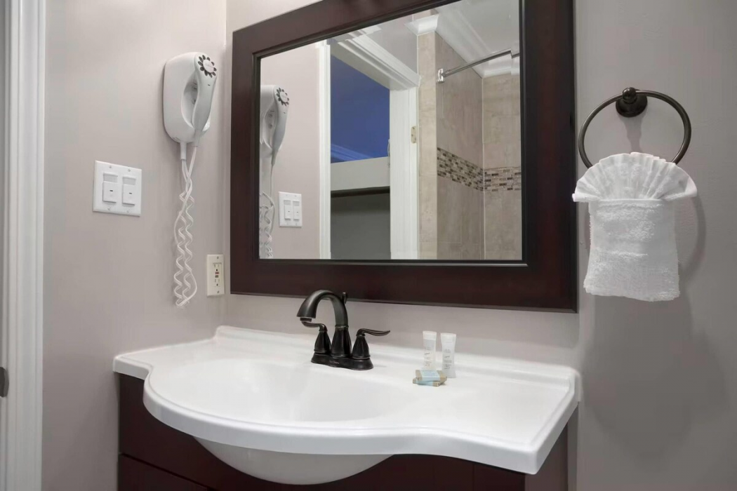 Quality Inn & Suites Santa Maria, CA 11/22