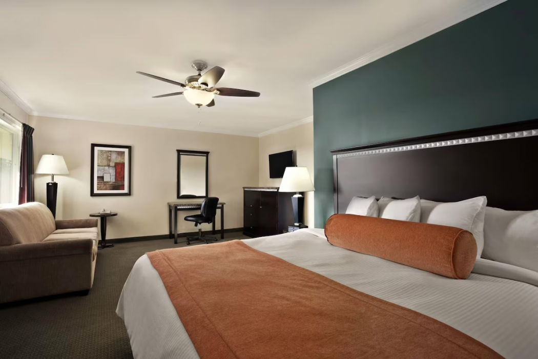 Quality Inn & Suites Santa Maria, CA 7/22