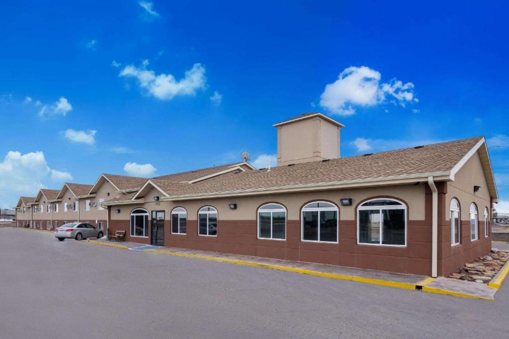 Econo Lodge Scottsbluff, NE 2/35
