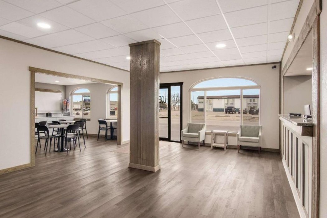 Econo Lodge Scottsbluff, NE 4/35