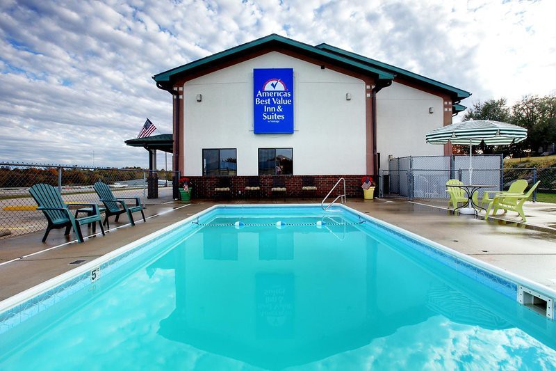 Americas Best Value Inn and Suites-Cassville/Roaring River 22/42