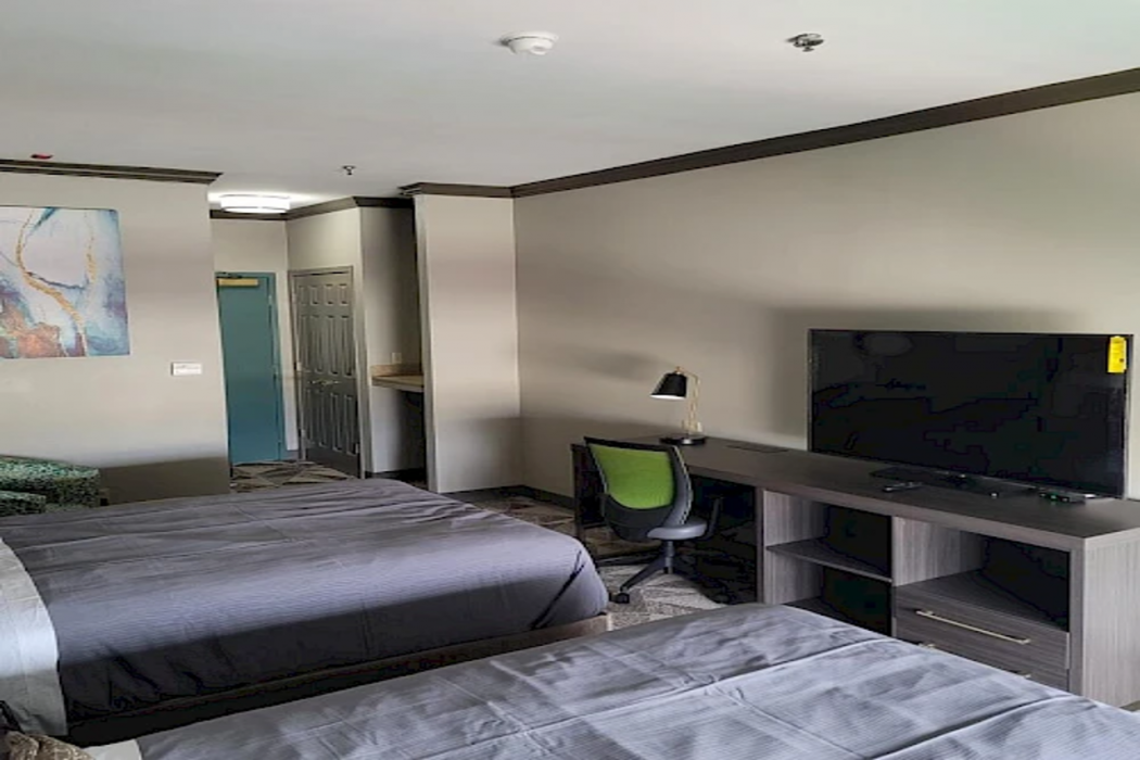 Big Country Hotel & Suites, SureStay Collection by BW 10/21
