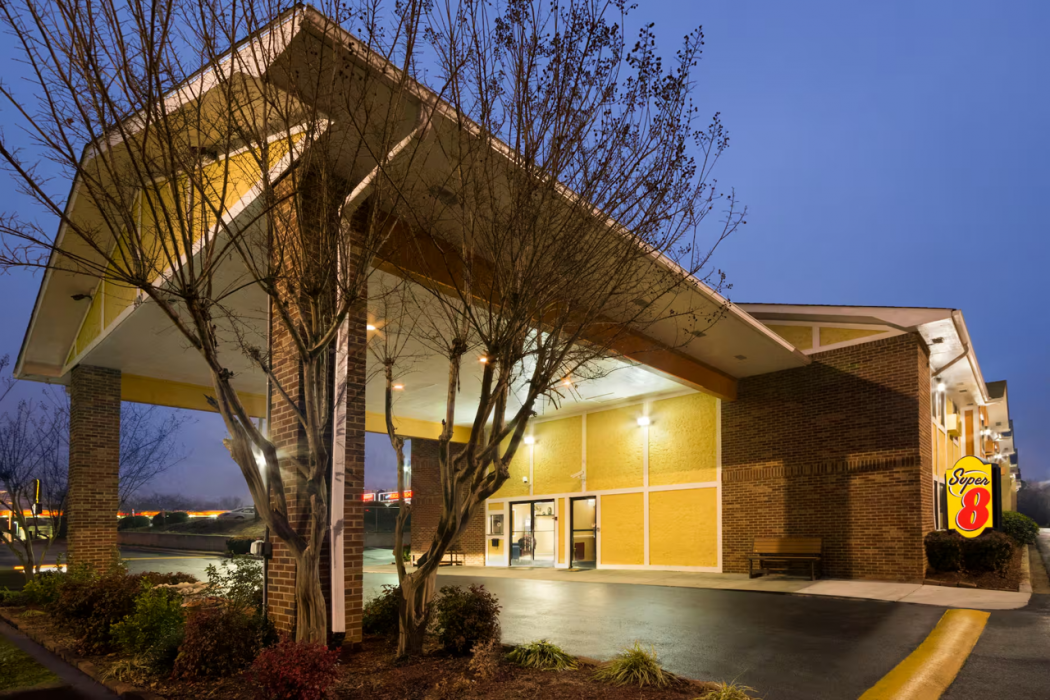 Super 8 By Wyndham Charlotte University 2/18