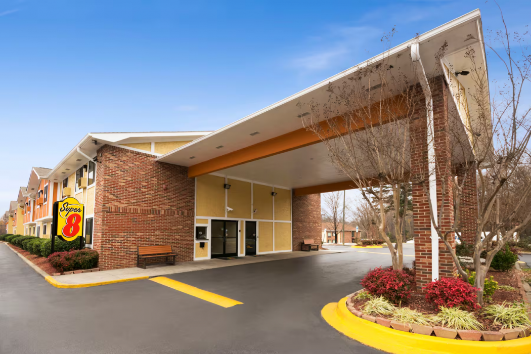 Super 8 By Wyndham Charlotte University 1/18