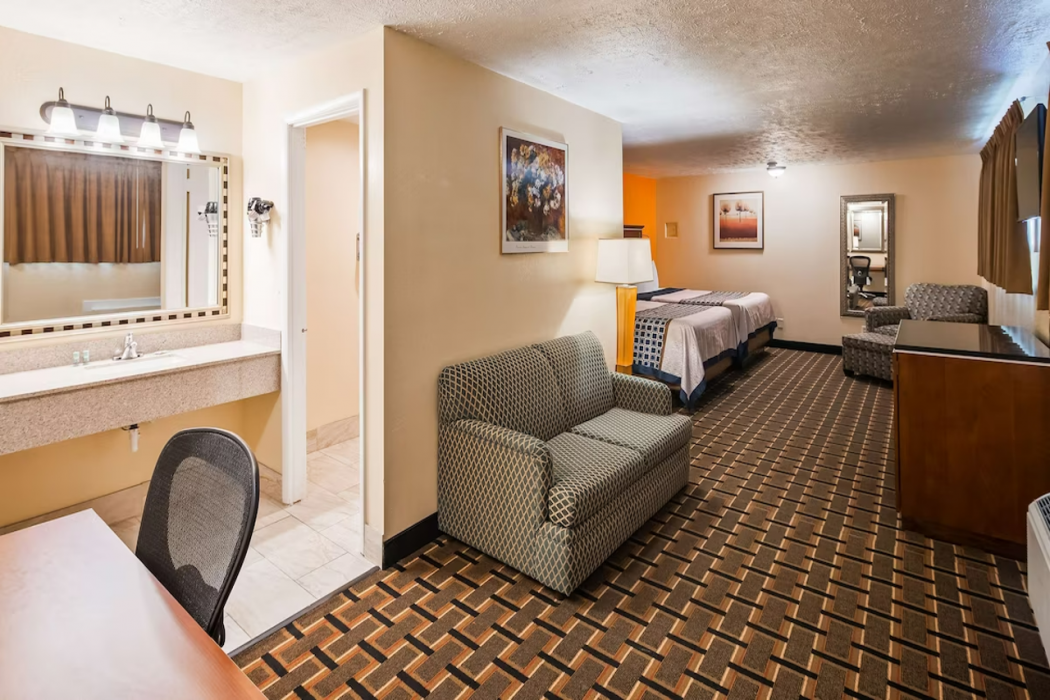 Stay Inn by OYO Near I 80 Lincoln West 8/32