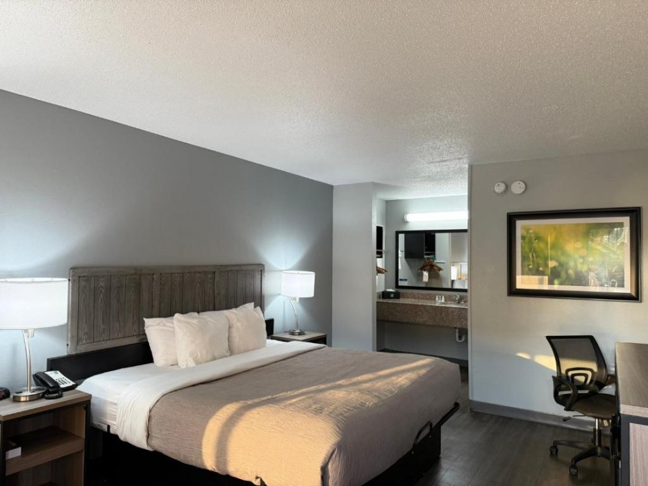 Quality Inn Crestview I-10 Eglin AFB Area 16/23