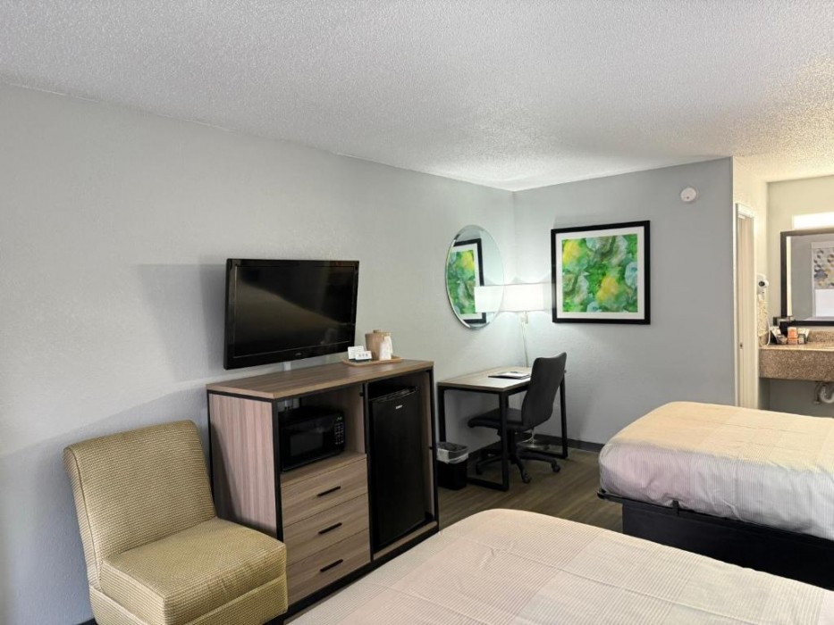 Quality Inn Crestview I-10 Eglin AFB Area 18/23