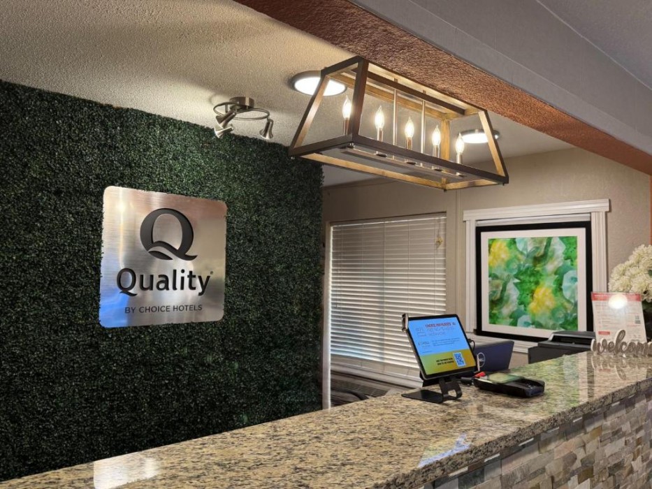 Quality Inn Crestview I-10 Eglin AFB Area 13/23