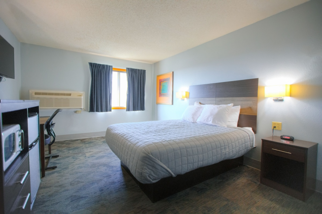 Lincoln Hotel 13/56