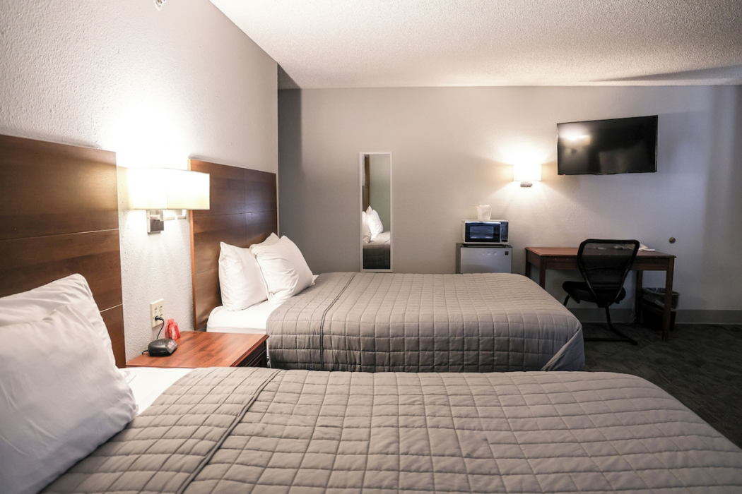 Lincoln Hotel 14/56