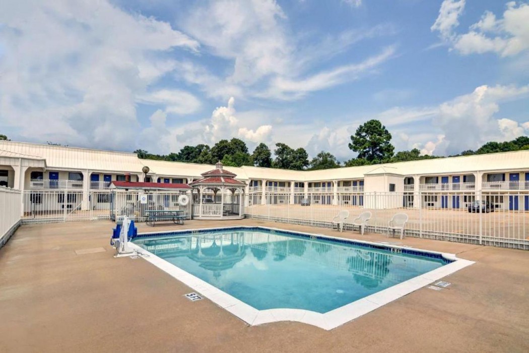 Motel6 Lindale, TX 19/34