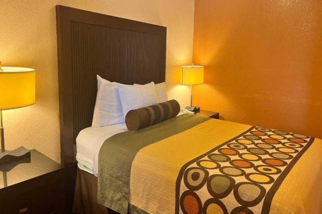 Motel6 Deming, NM 24/39