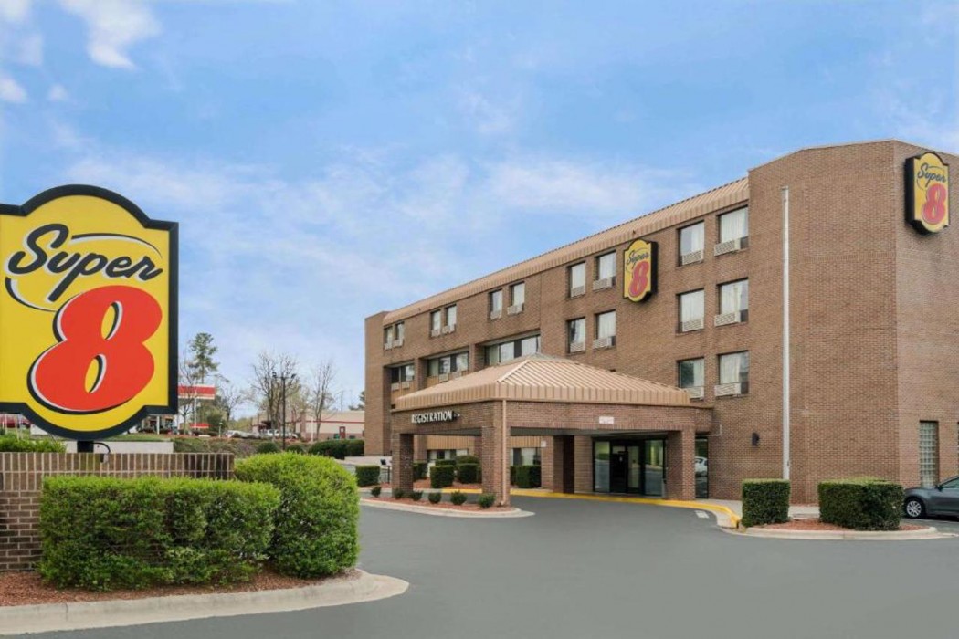 Super 8 by Wyndham Raleigh North East 1/32